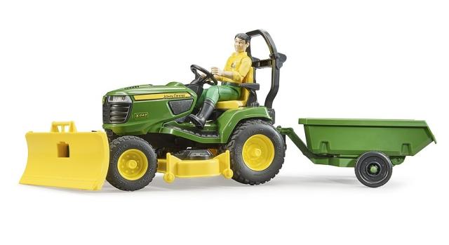 Bruder 62104 John Deere Havetraktor med Anhænger og Gartner, på lager igen 15. september
