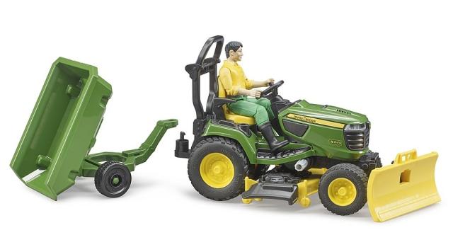 Bruder 62104 John Deere Havetraktor med Anhænger og Gartner, på lager igen 15. september