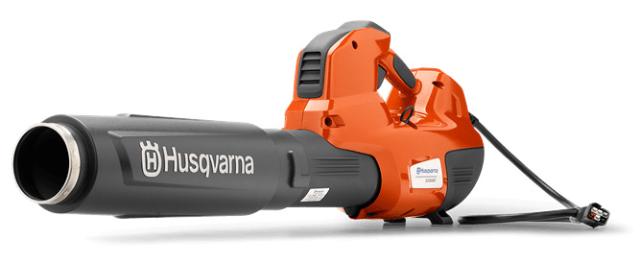 HUSQVARNA KAMPAGNE 530iBX Løvblæser med Hoftepude IPx4 inkl. 2 stk. 40-B330X Batterier og 40-C500X Lader