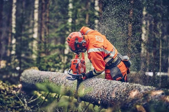 Husqvarna 560XPG Mark II Motorsav med 15' Sværd