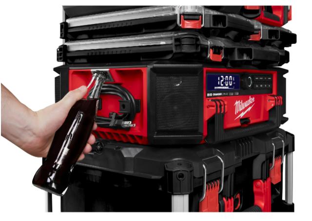 Milwaukee M18PRCDAB+ Packout Højtaler med Indbygget Radio og Lader
