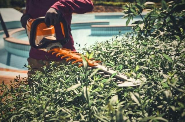 STIHL HSA 140 R Hækkeklipper U/Batteri og Lader